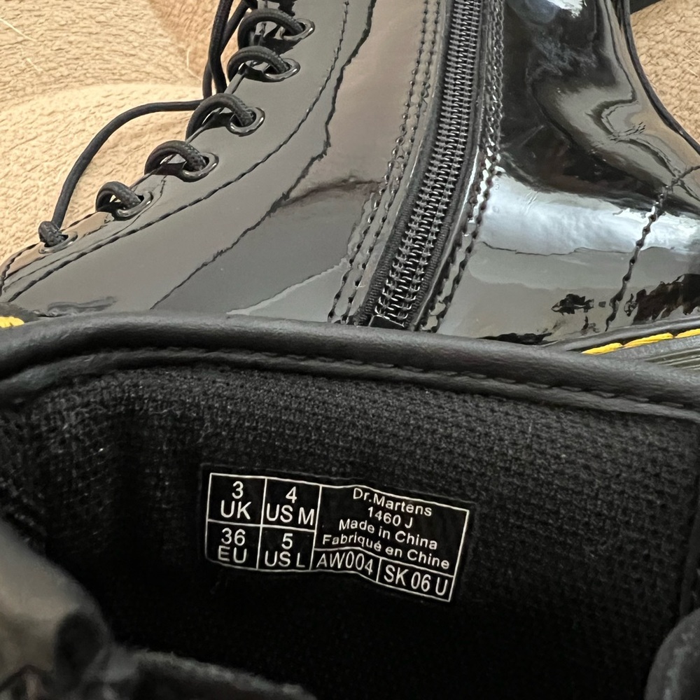 DR.MARTEN BOOTS - Picture 8 of 10
